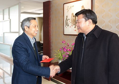 興化市委書記李衛國專程赴我司慰問董事長翟世先先生